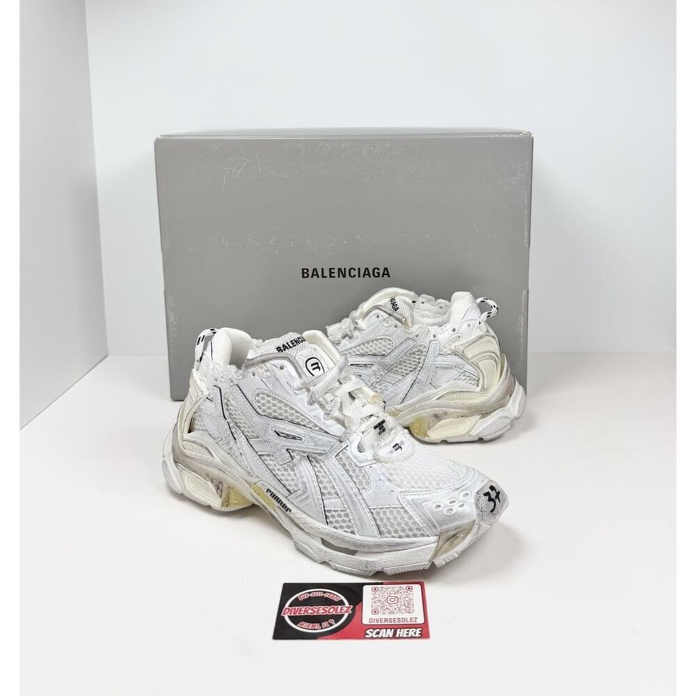 Size 37EU/7W - Balenciaga Runner White Distressed Sneakers🤍 NEW/ RETAIL $1.2K!